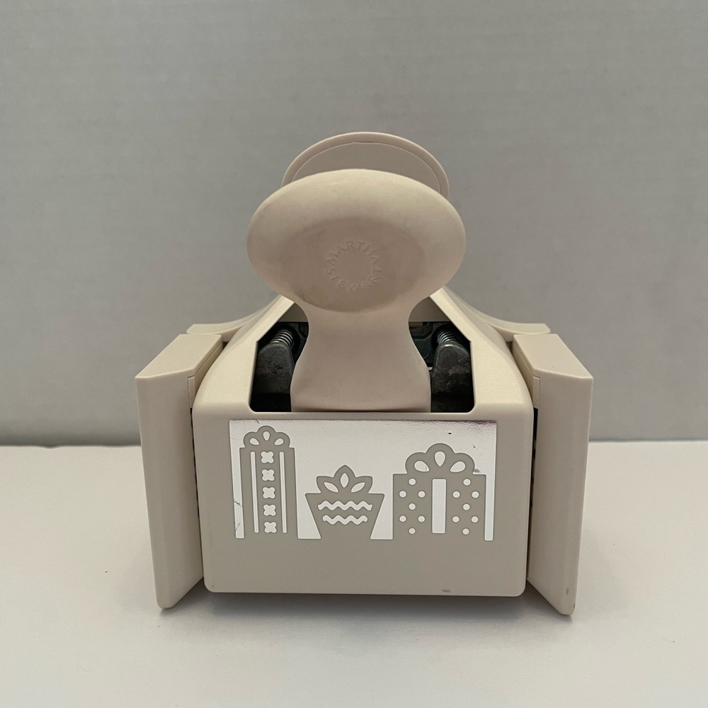Martha Stewart Deep Edge Paper Punch Gifts Christmas Holidays Winter